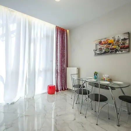 Apartment Luxury For Demanding Guests, Right By The Sea! Arcadia *