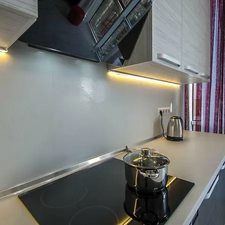 Apartment Luxury For Demanding Guests, Right By The Sea! Arcadia *